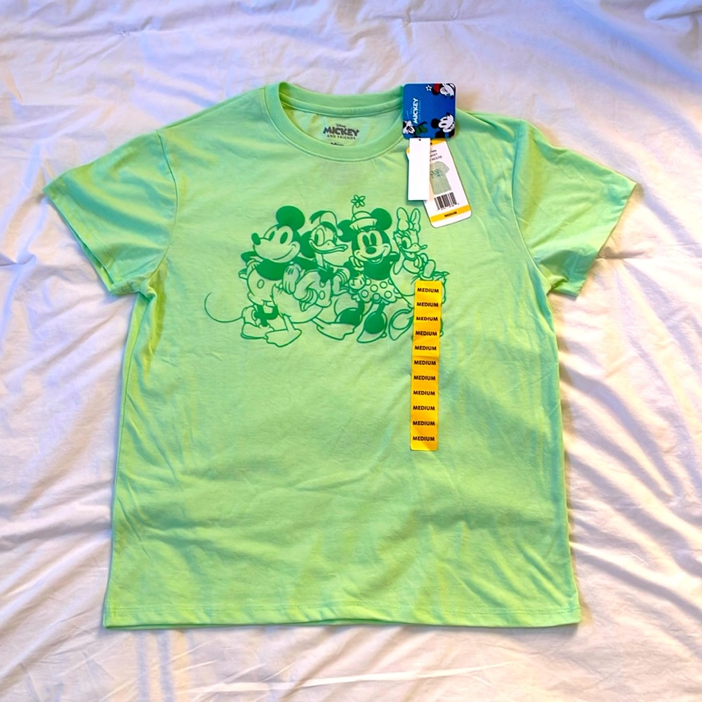 DISNEY Mickey and Friends T-Shirt. Green graphics - size M